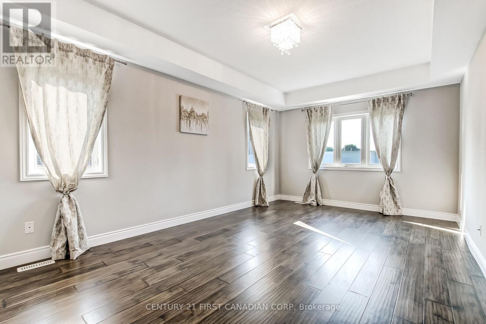 783 HICKORYRIDGE COMMON - 15