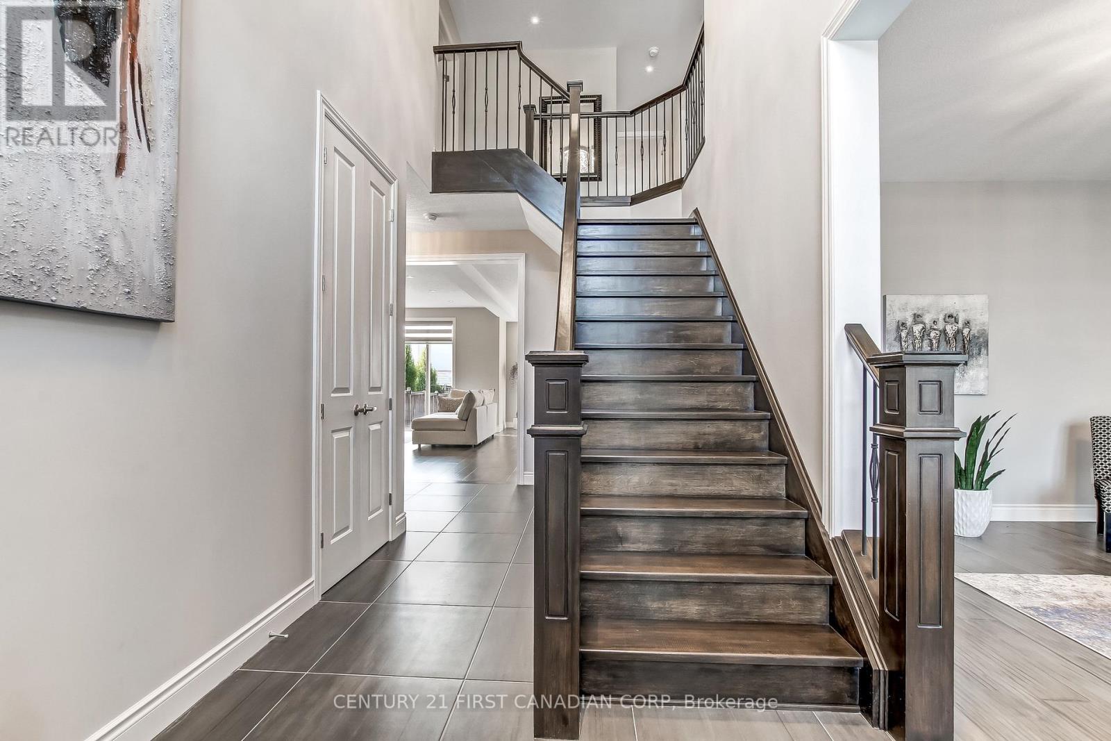 783 HICKORYRIDGE COMMON - 4