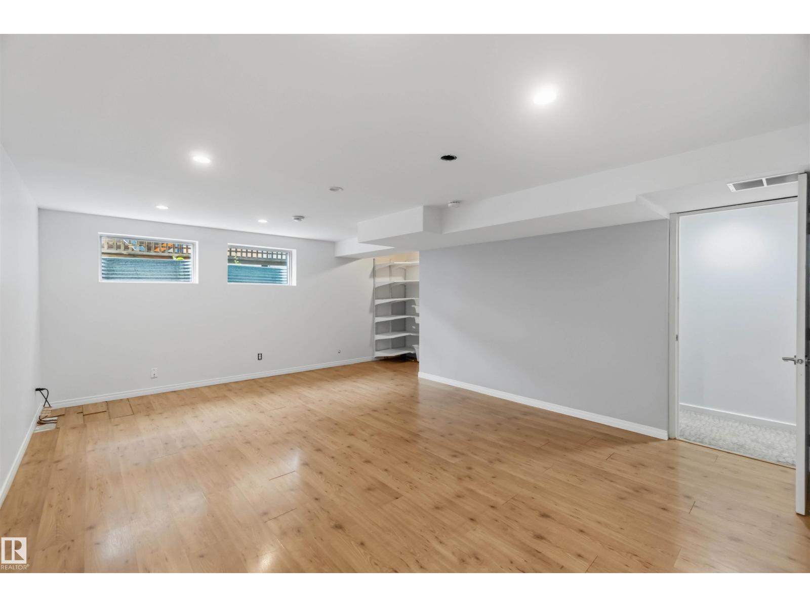 #1 14315 Stony Plain NW - 40