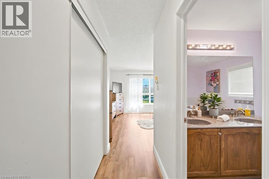 8 MAVIN Street - 17