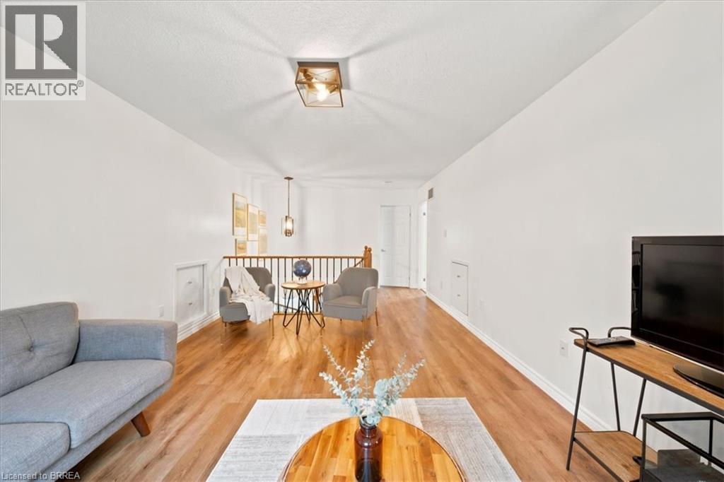 8 MAVIN Street - 26