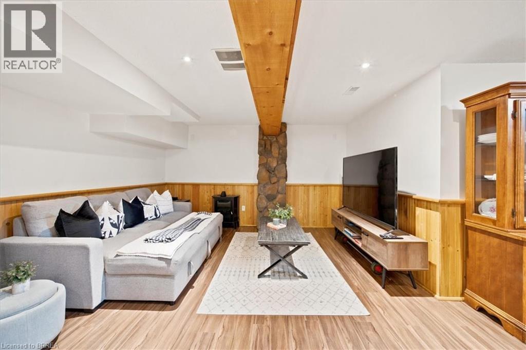8 MAVIN Street - 33