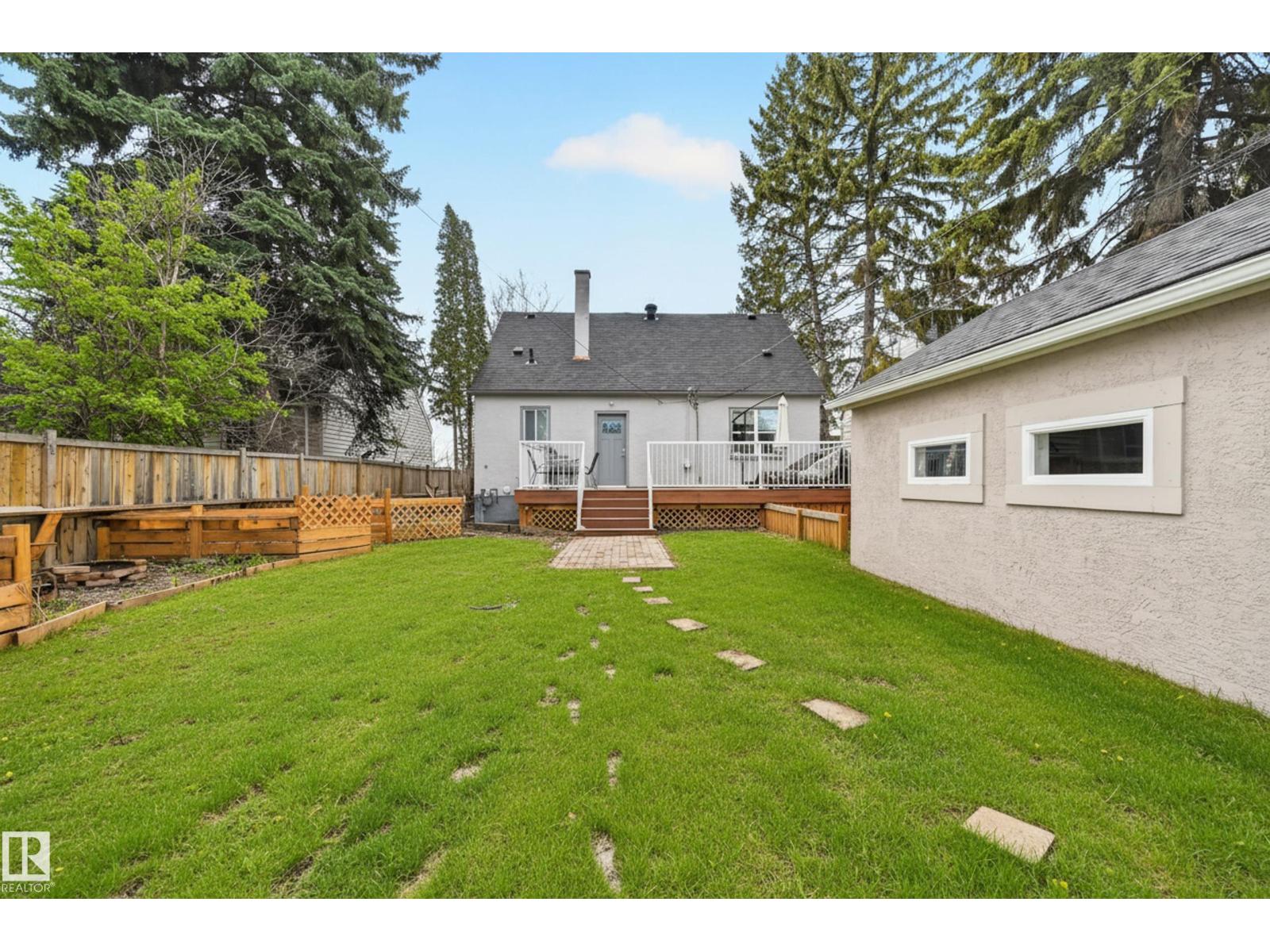6807 112A ST NW - 45