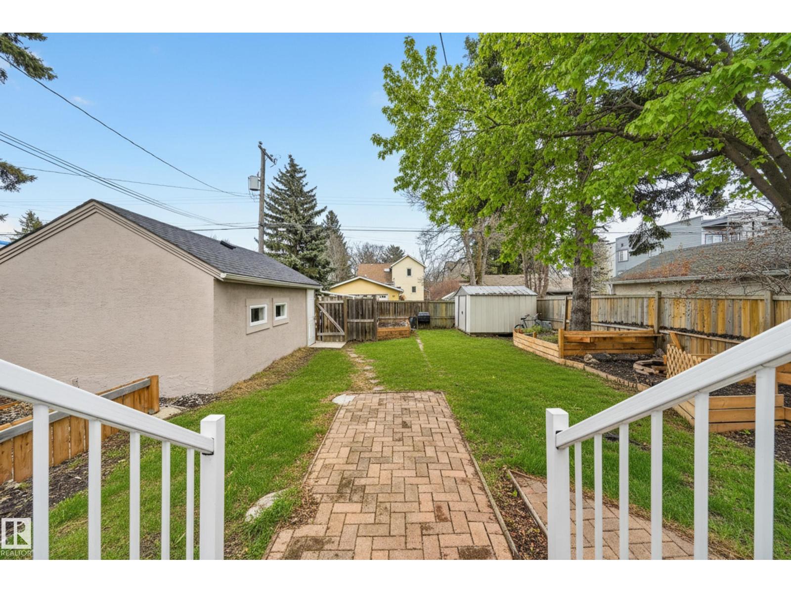 6807 112A ST NW - 41