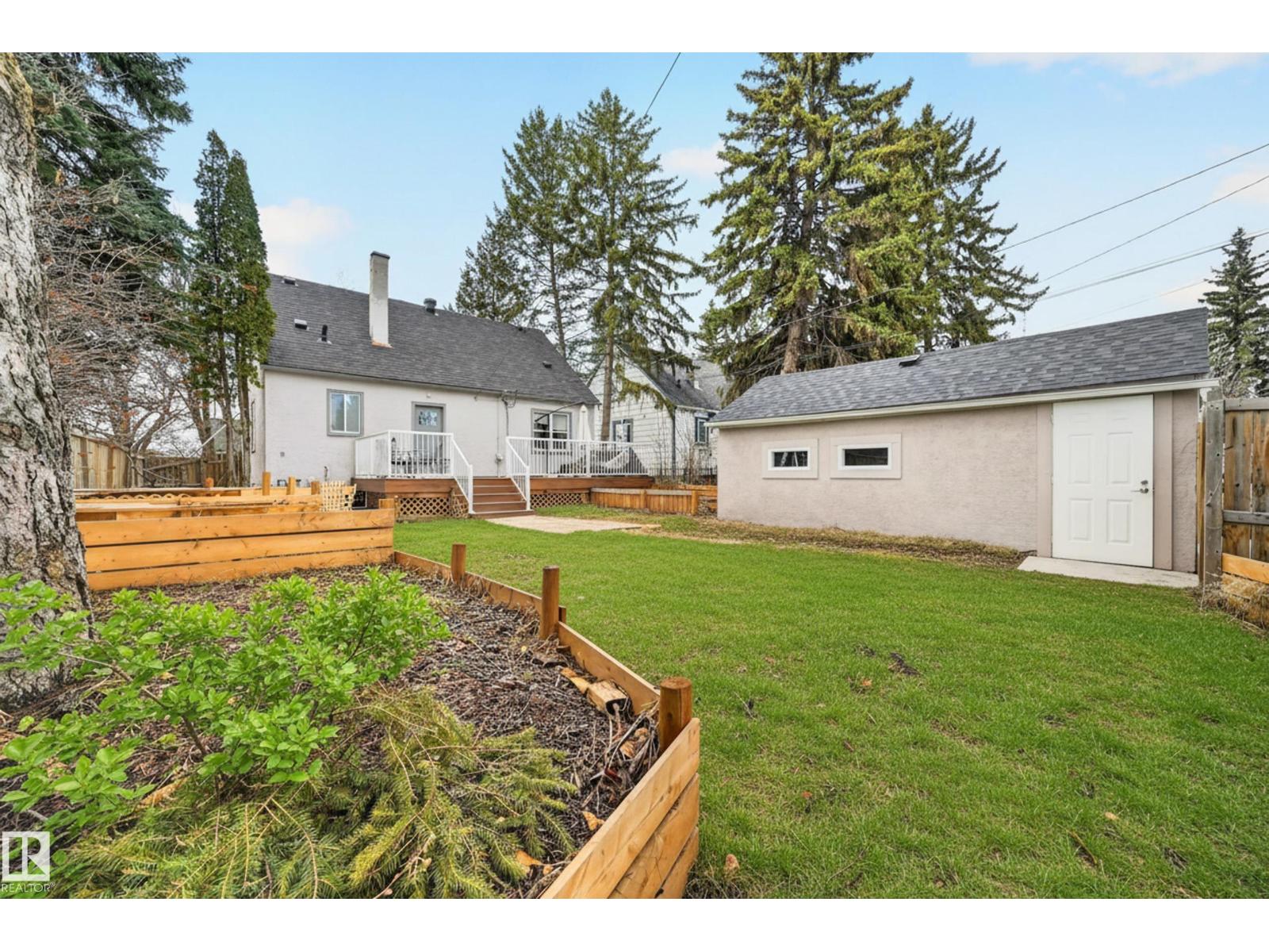 6807 112A ST NW - 44