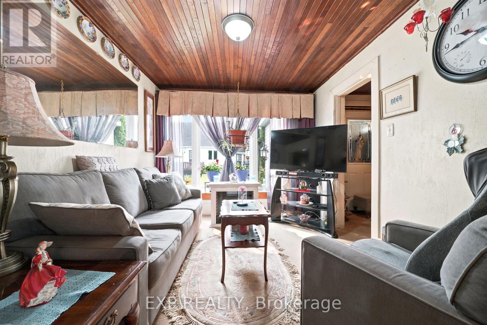 111 MACDONALD STREET - 24