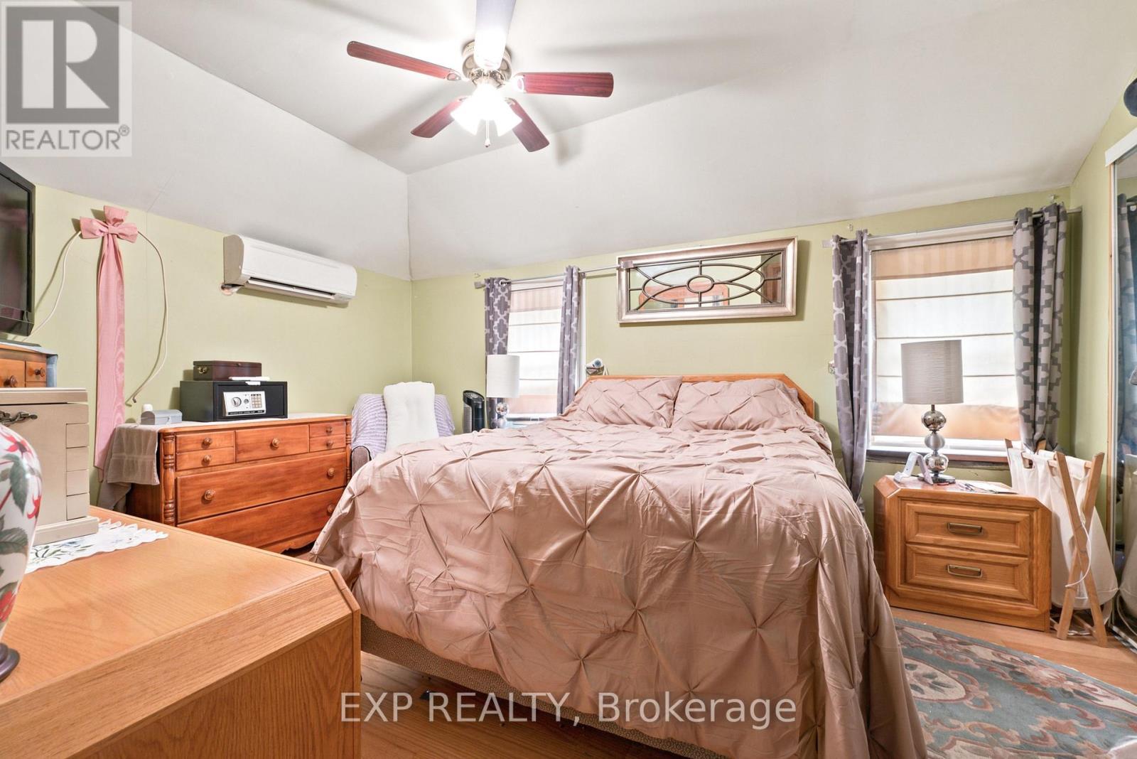 111 MACDONALD STREET - 27