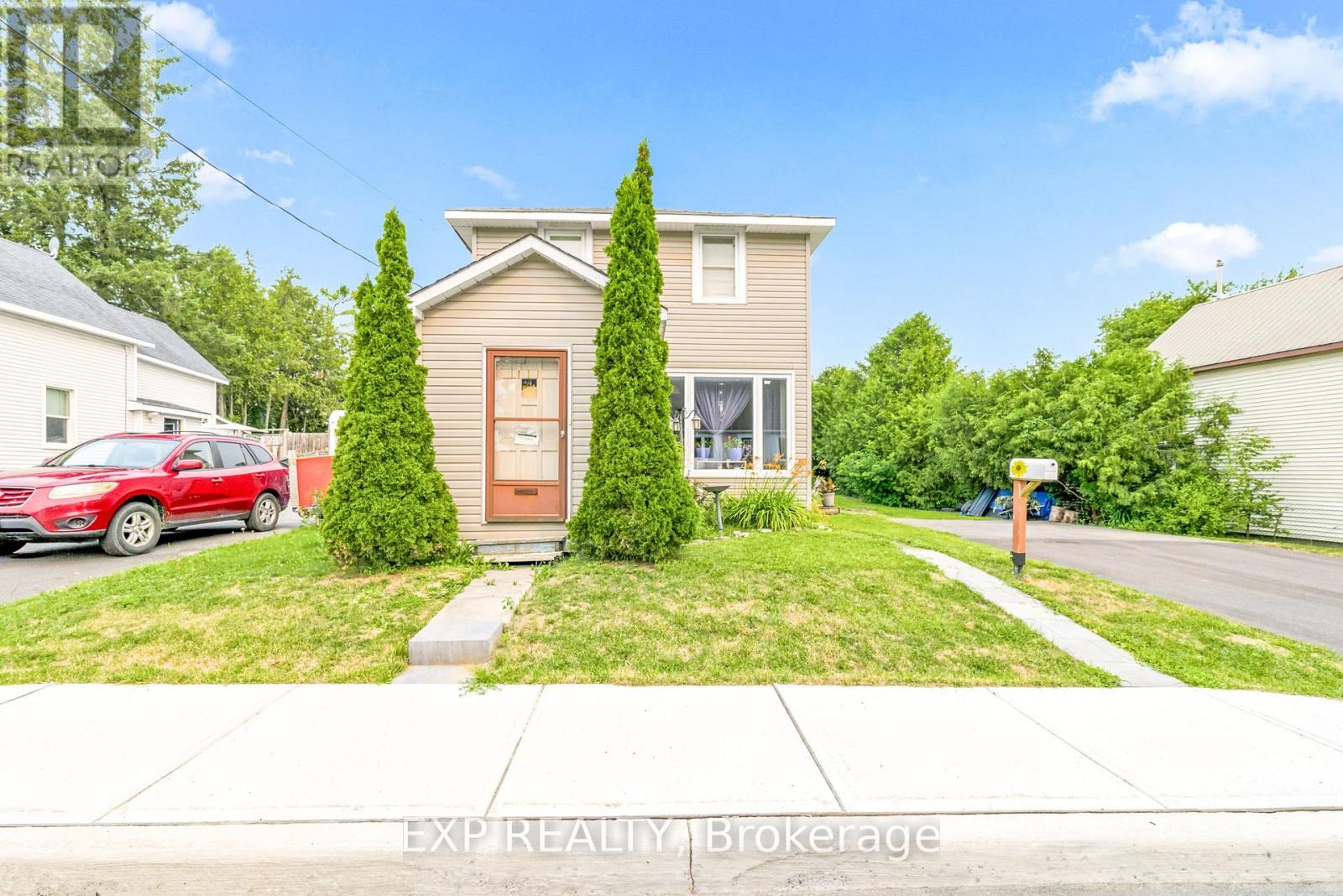 111 MACDONALD STREET - 3