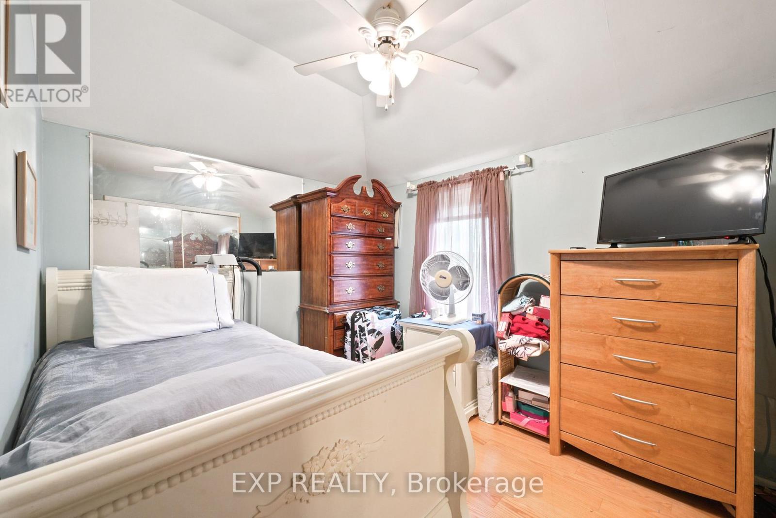 111 MACDONALD STREET - 30