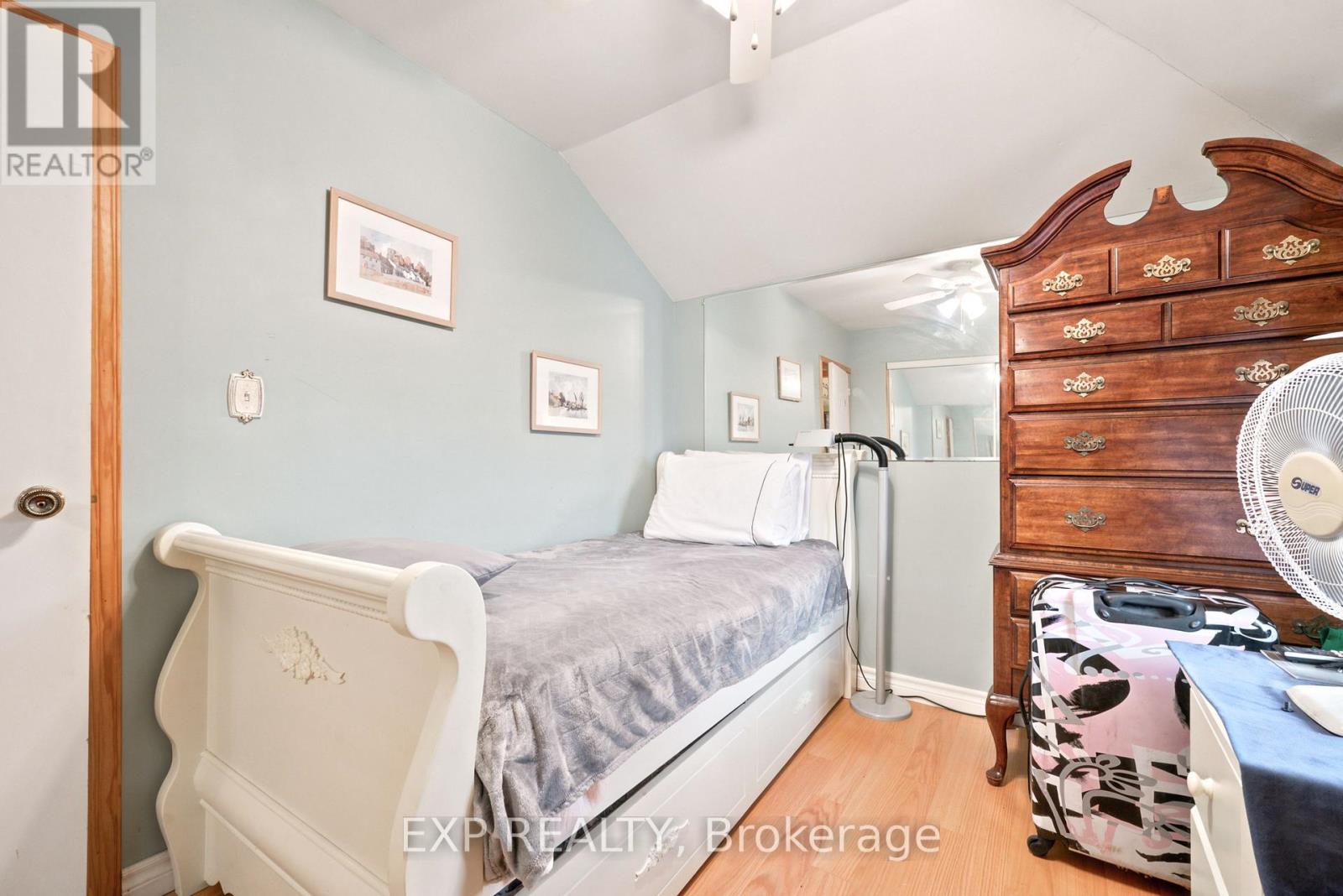 111 MACDONALD STREET - 31