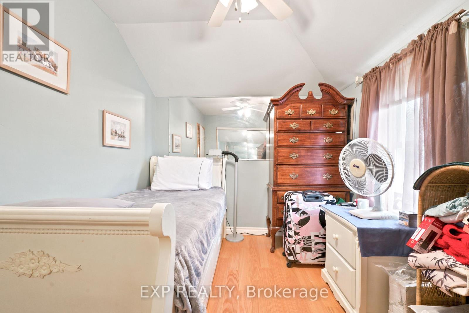 111 MACDONALD STREET - 32