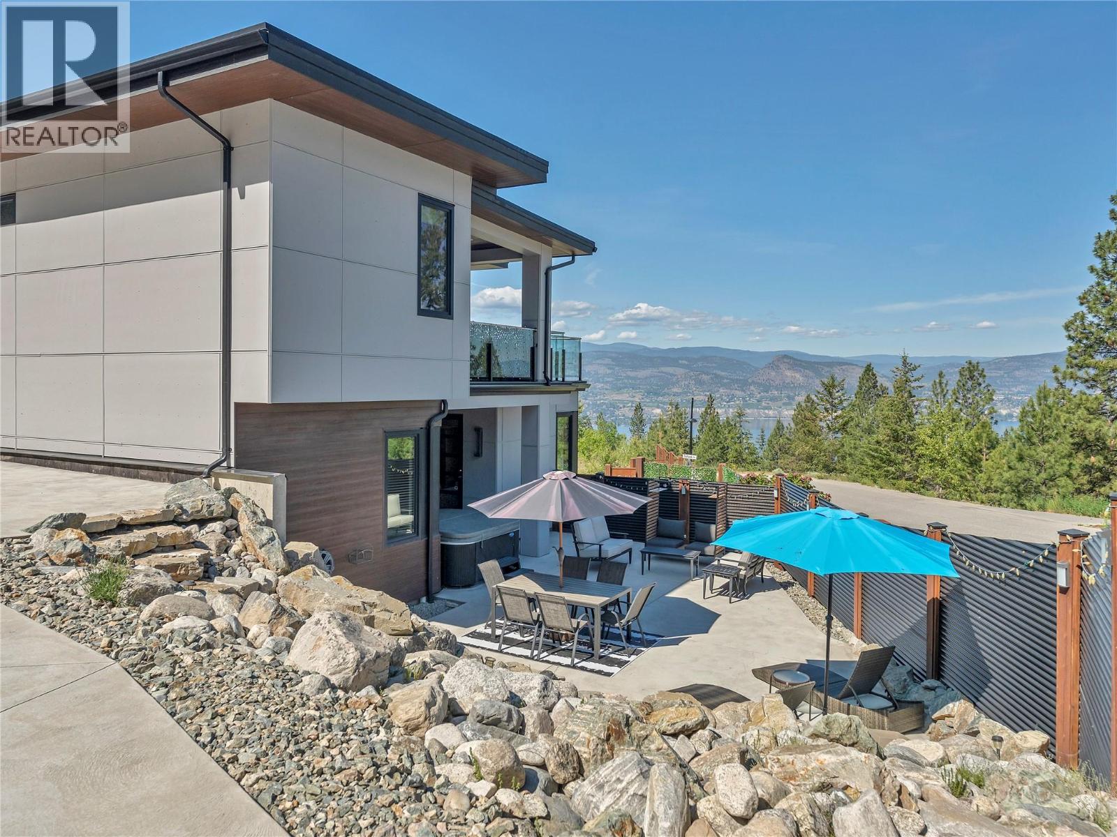 3060 OUTLOOK Way - 36