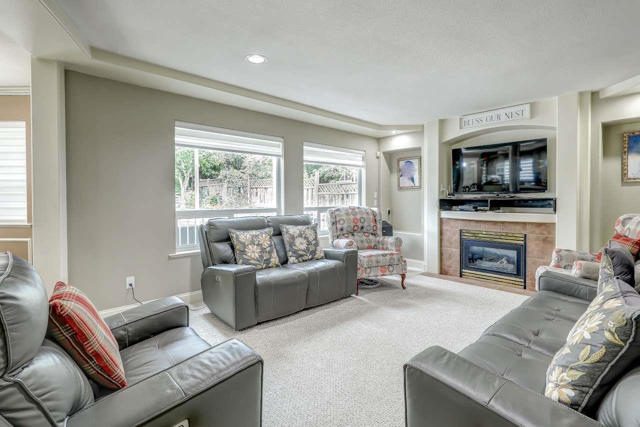 8 Bed, 5 Bath House for Sale in Surrey – 15341 80 AVENUE, Surrey – MLS# R3146097 - Image 16