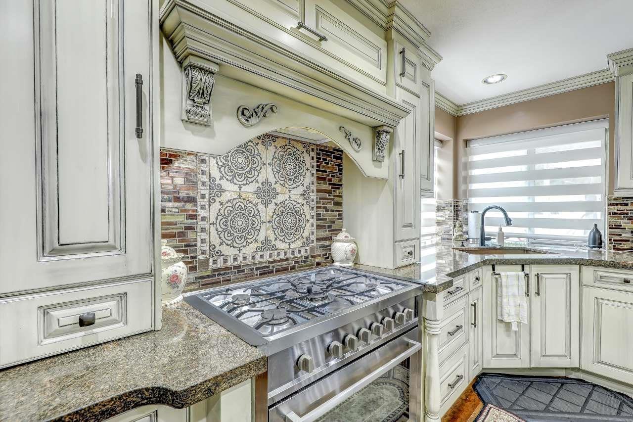 8 Bed, 5 Bath House for Sale in Surrey – 15341 80 AVENUE, Surrey – MLS# R3146097 - Image 12