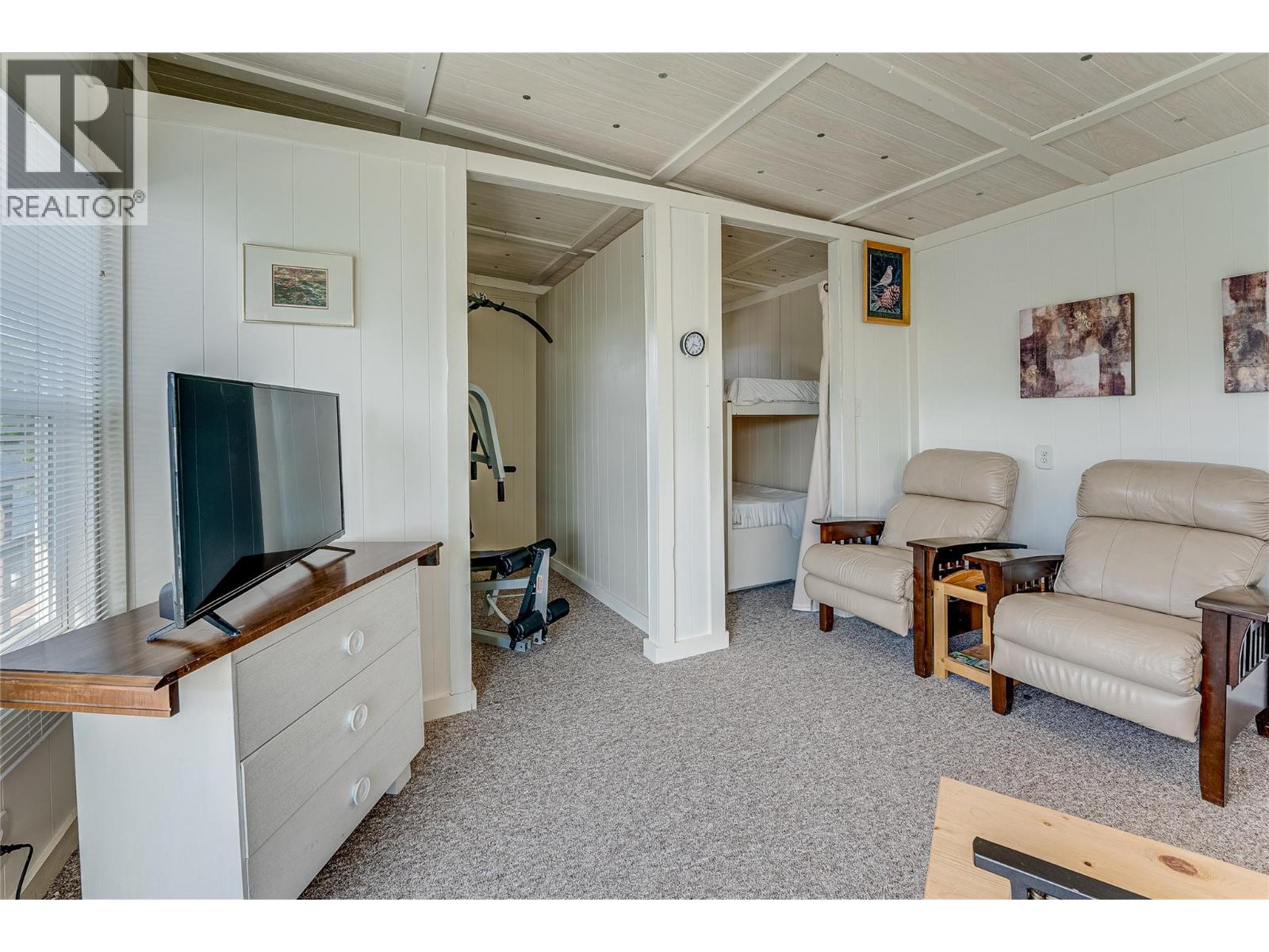 5853 Cosens Bay Road - 22