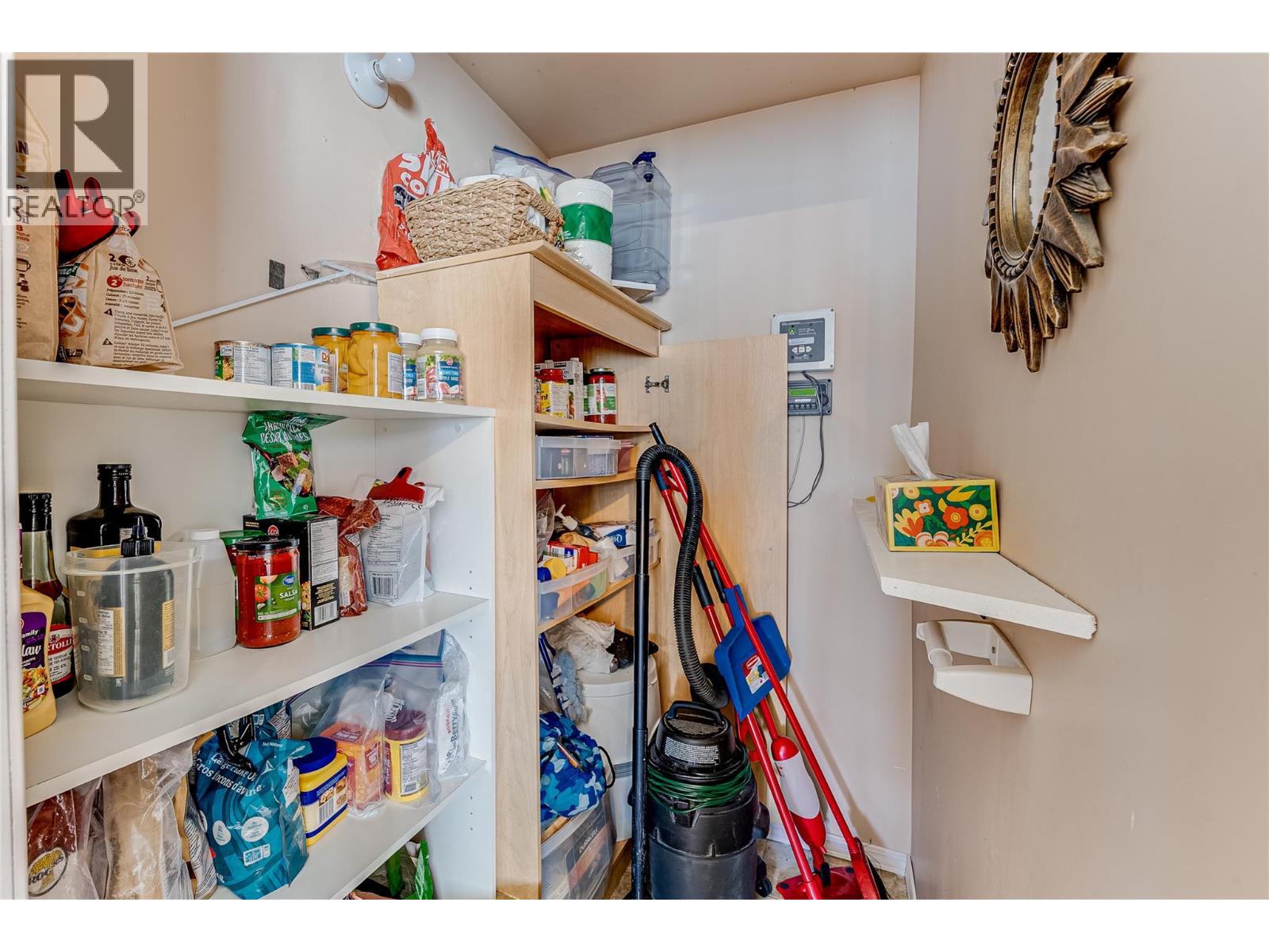 5853 Cosens Bay Road - 18