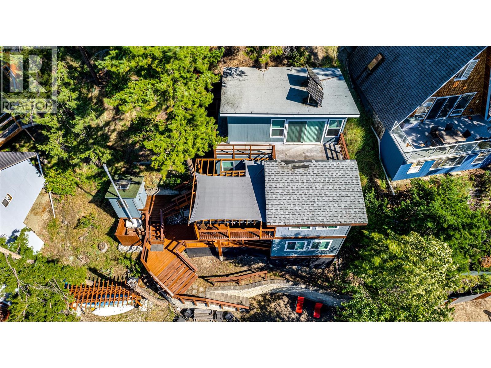 5853 Cosens Bay Road - 34