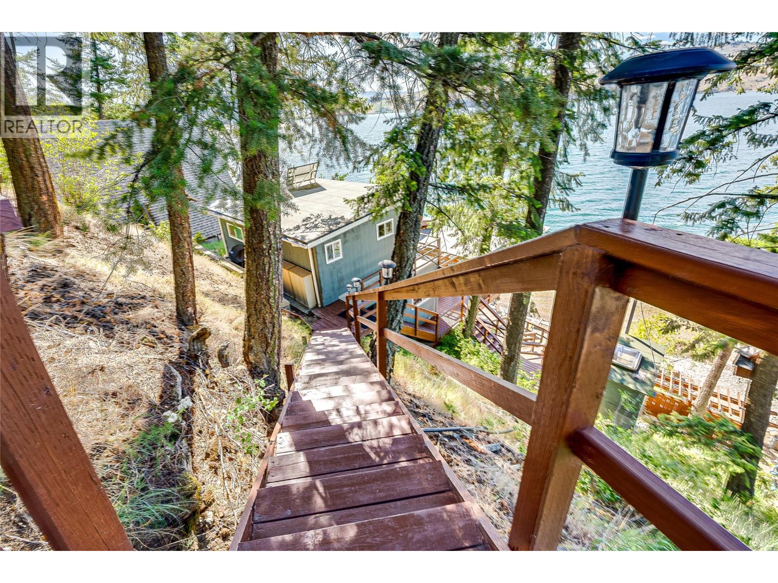 5853 Cosens Bay Road - 50