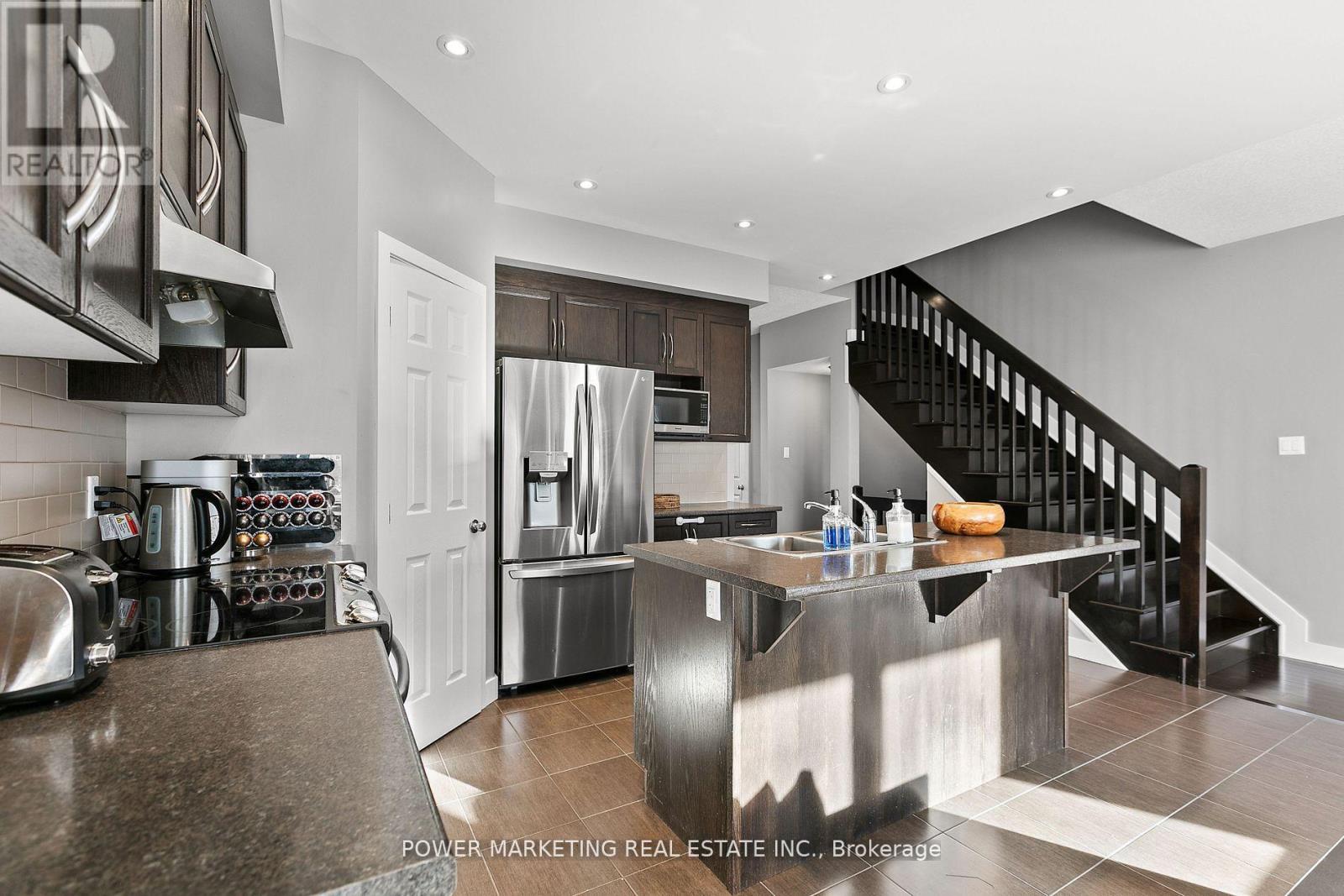 2200 NANTES STREET - 8