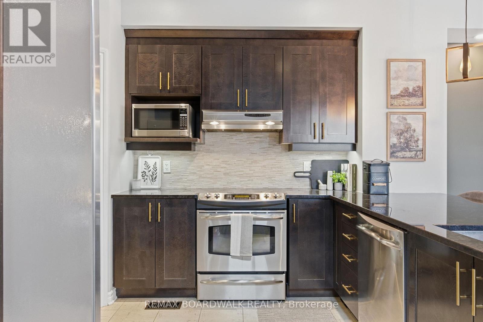 375 COOKS MILL CRESCENT - 13