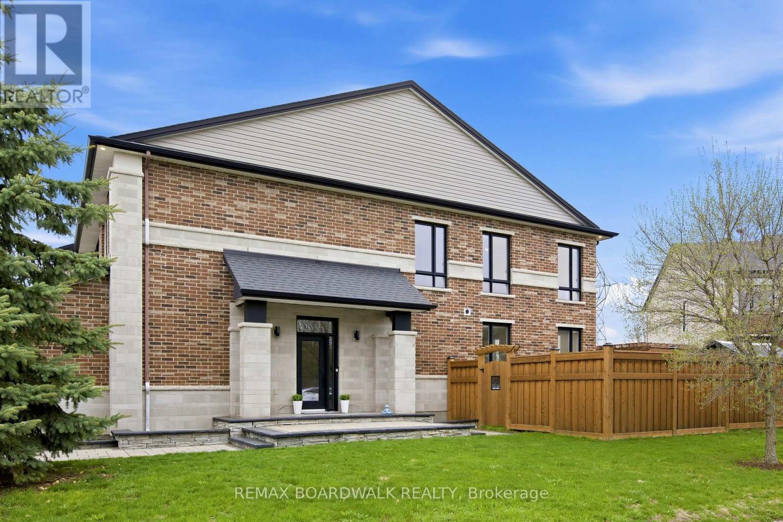 375 COOKS MILL CRESCENT - 3