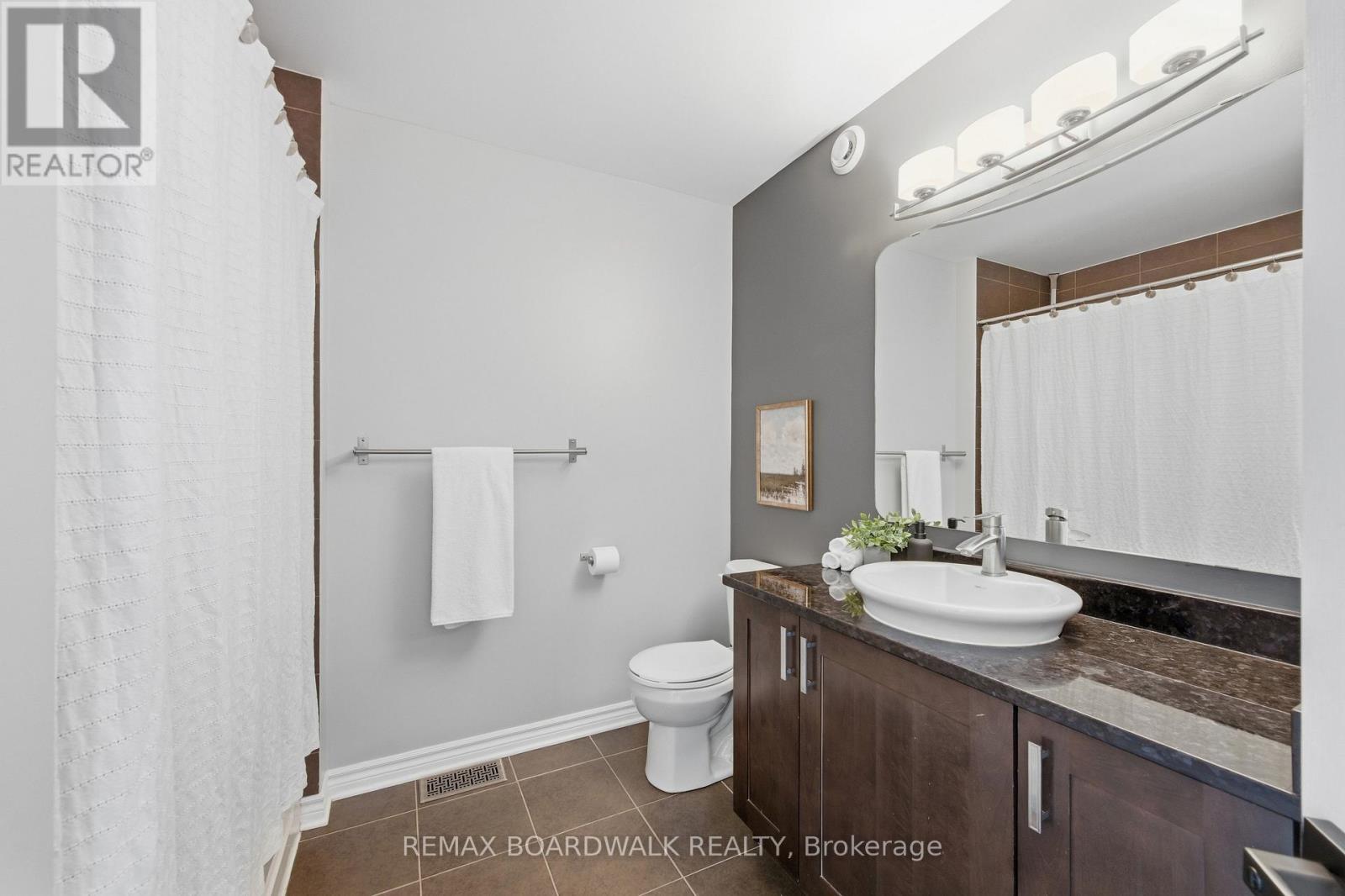 375 COOKS MILL CRESCENT - 33
