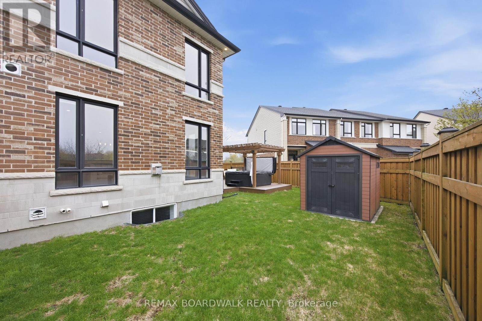 375 COOKS MILL CRESCENT - 41