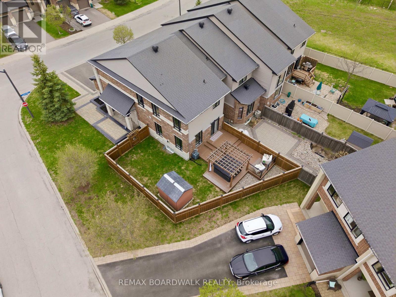375 COOKS MILL CRESCENT - 43