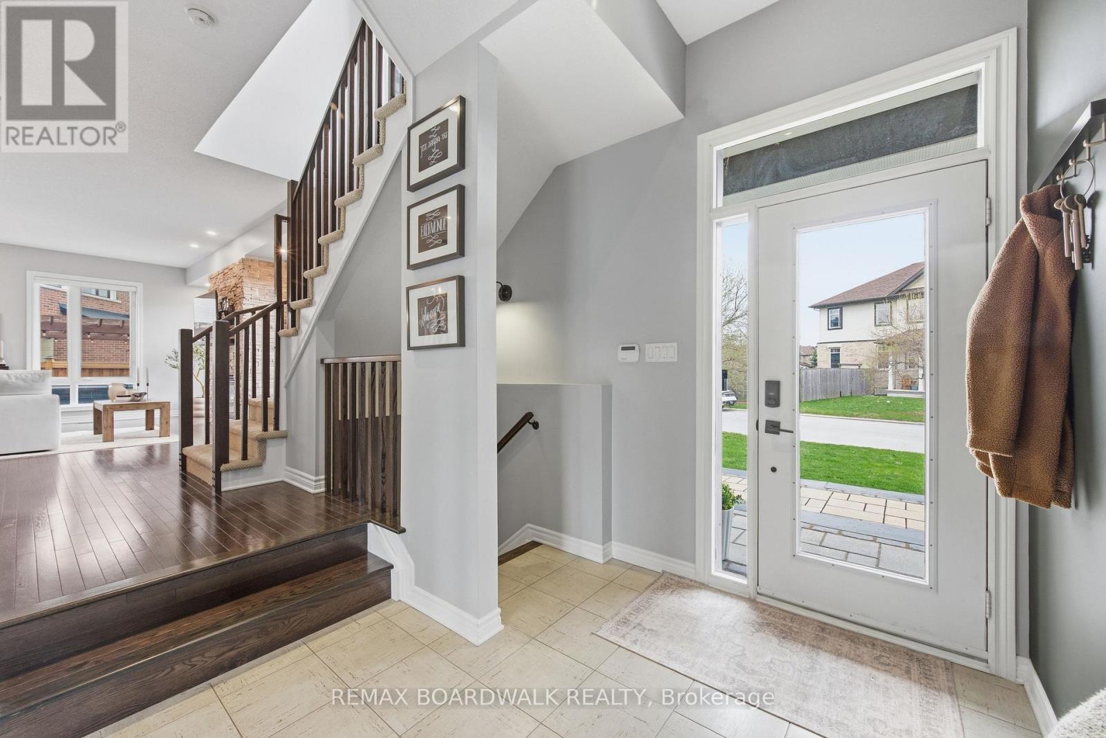 375 COOKS MILL CRESCENT - 6