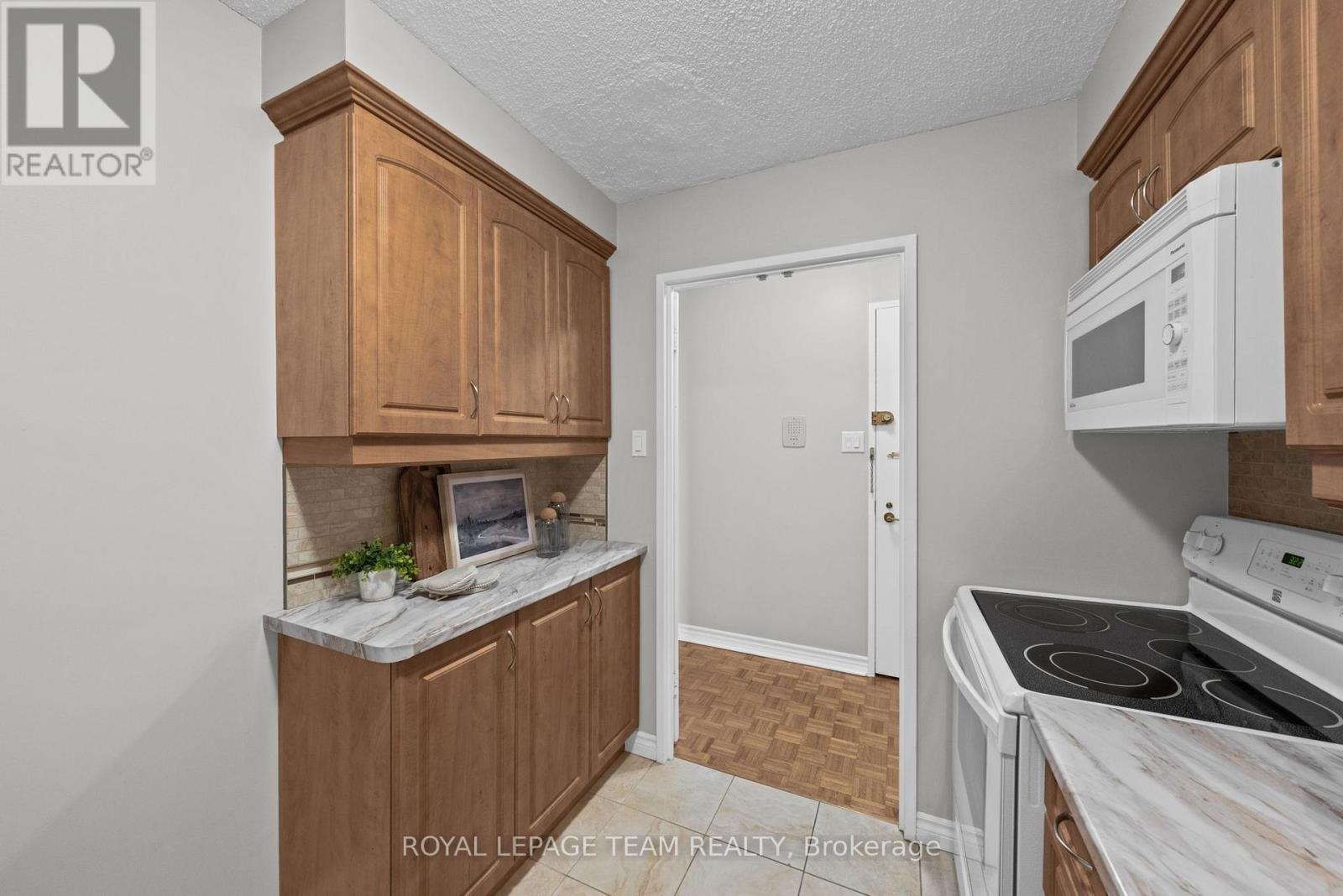 2 Bed, 1 Bath Apartment for Sale in Ottawa – 912 – 515 ST LAURENT BOULEVARD, Ottawa – MLS# X13567944 - Image 15