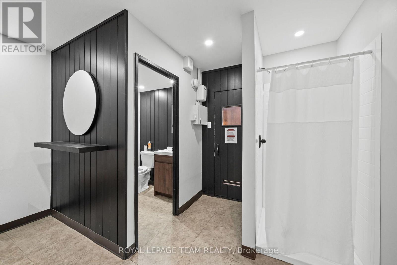 2 Bed, 1 Bath Apartment for Sale in Ottawa – 912 – 515 ST LAURENT BOULEVARD, Ottawa – MLS# X13567944 - Image 35