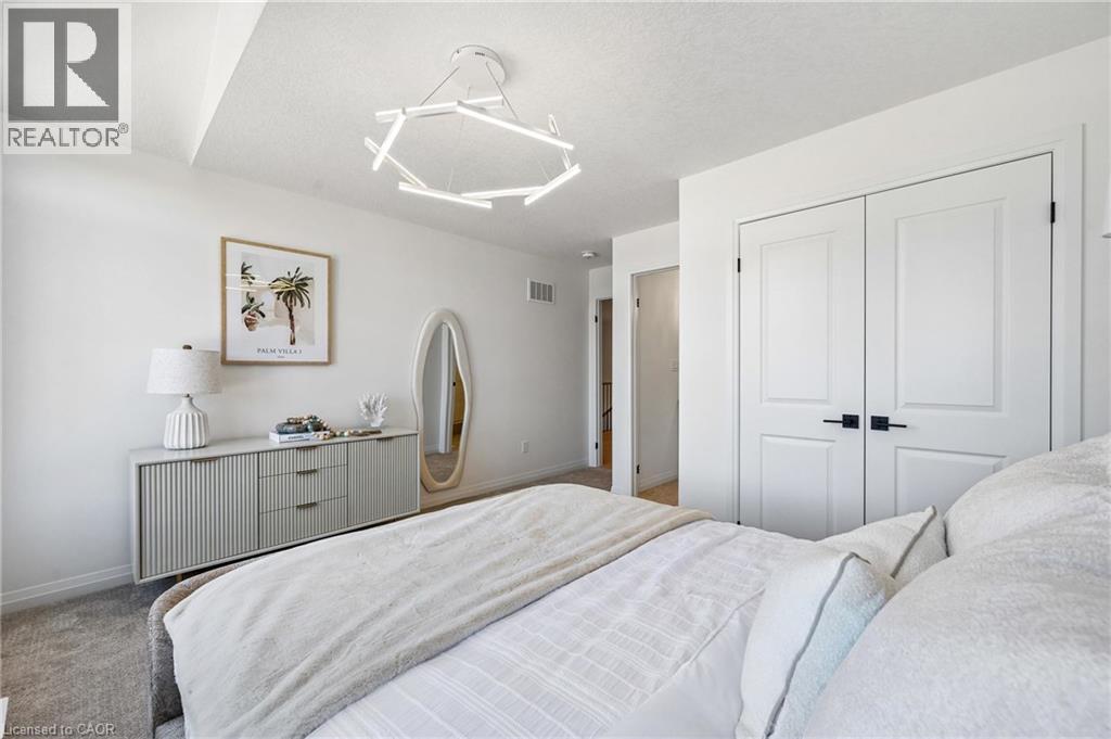 1681 DUNKIRK Avenue - 25