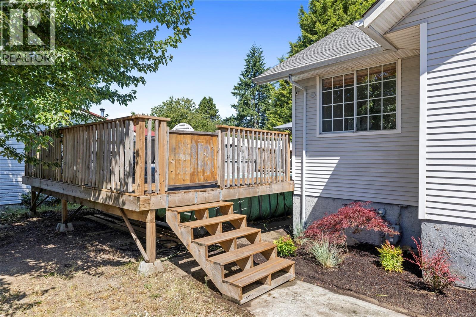 1730 Jingle Pot Rd, Nanaimo