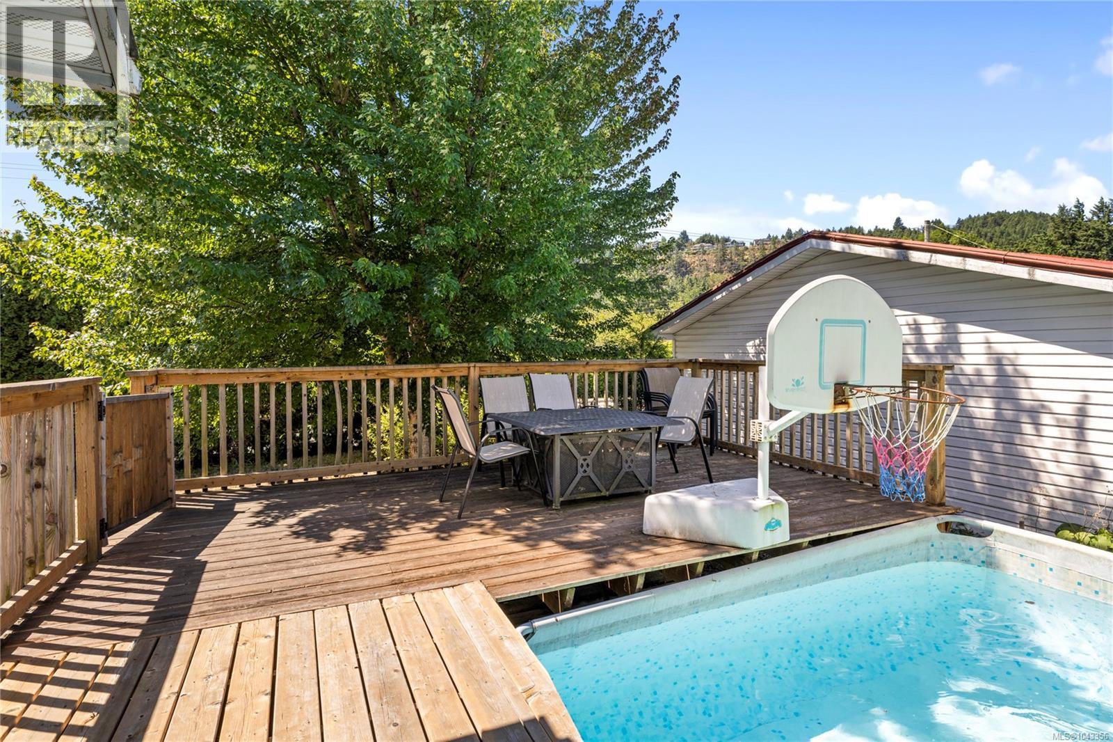 1730 Jingle Pot Rd, Nanaimo