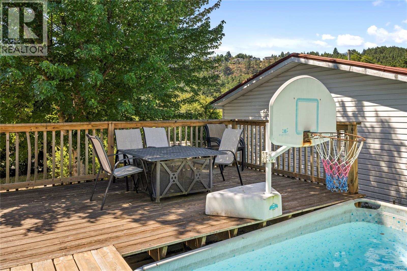 1730 Jingle Pot Rd, Nanaimo