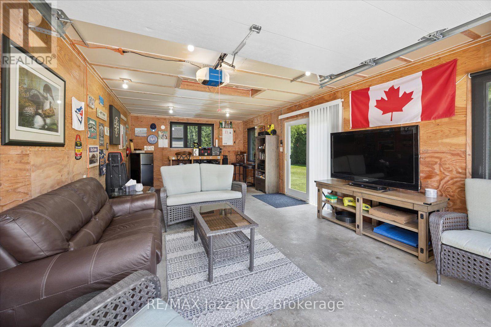793 GRIERSON STREET - 24