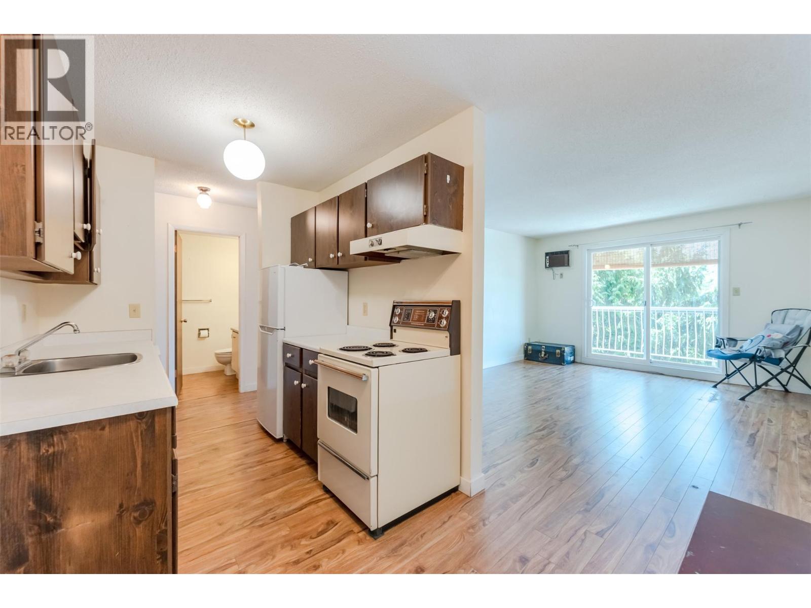 306 803 FAIRVIEW Road, Penticton