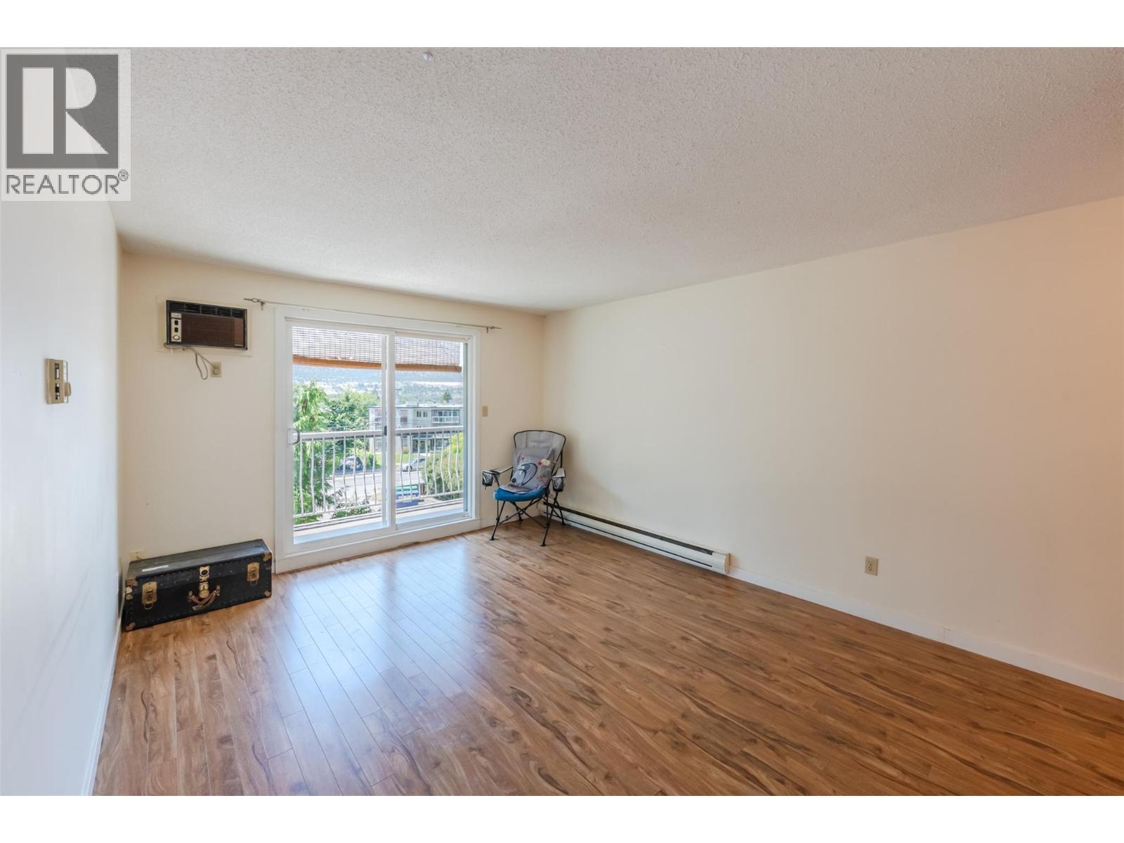 306 803 FAIRVIEW Road, Penticton