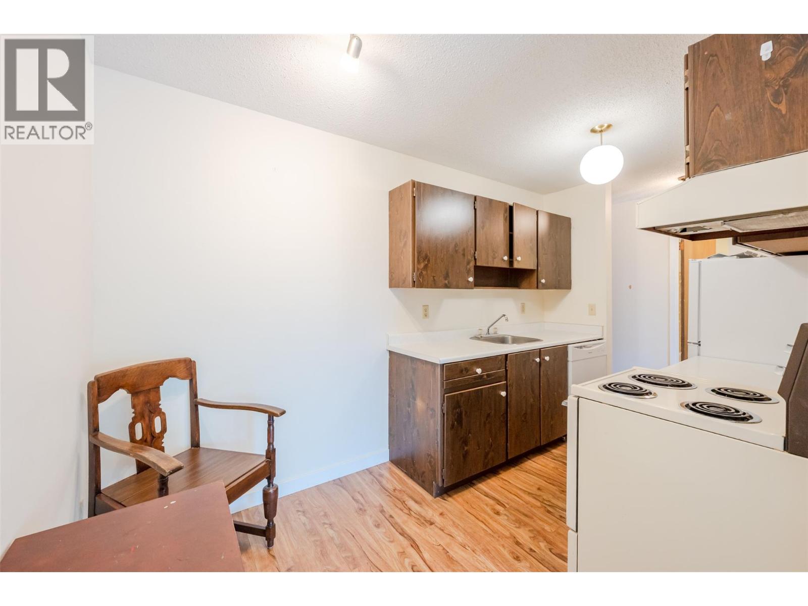 306 803 FAIRVIEW Road, Penticton