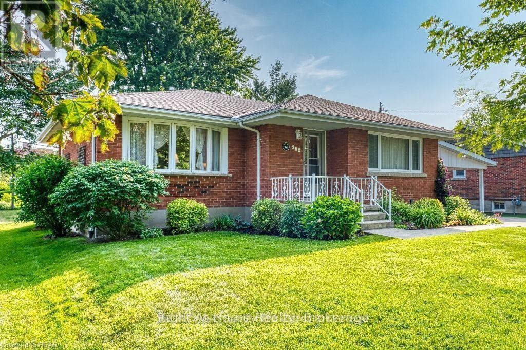 202 EASSON STREET - 1