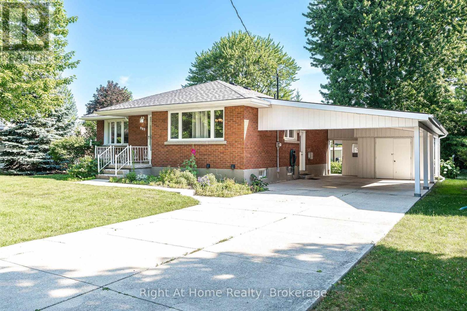 202 EASSON STREET - 13