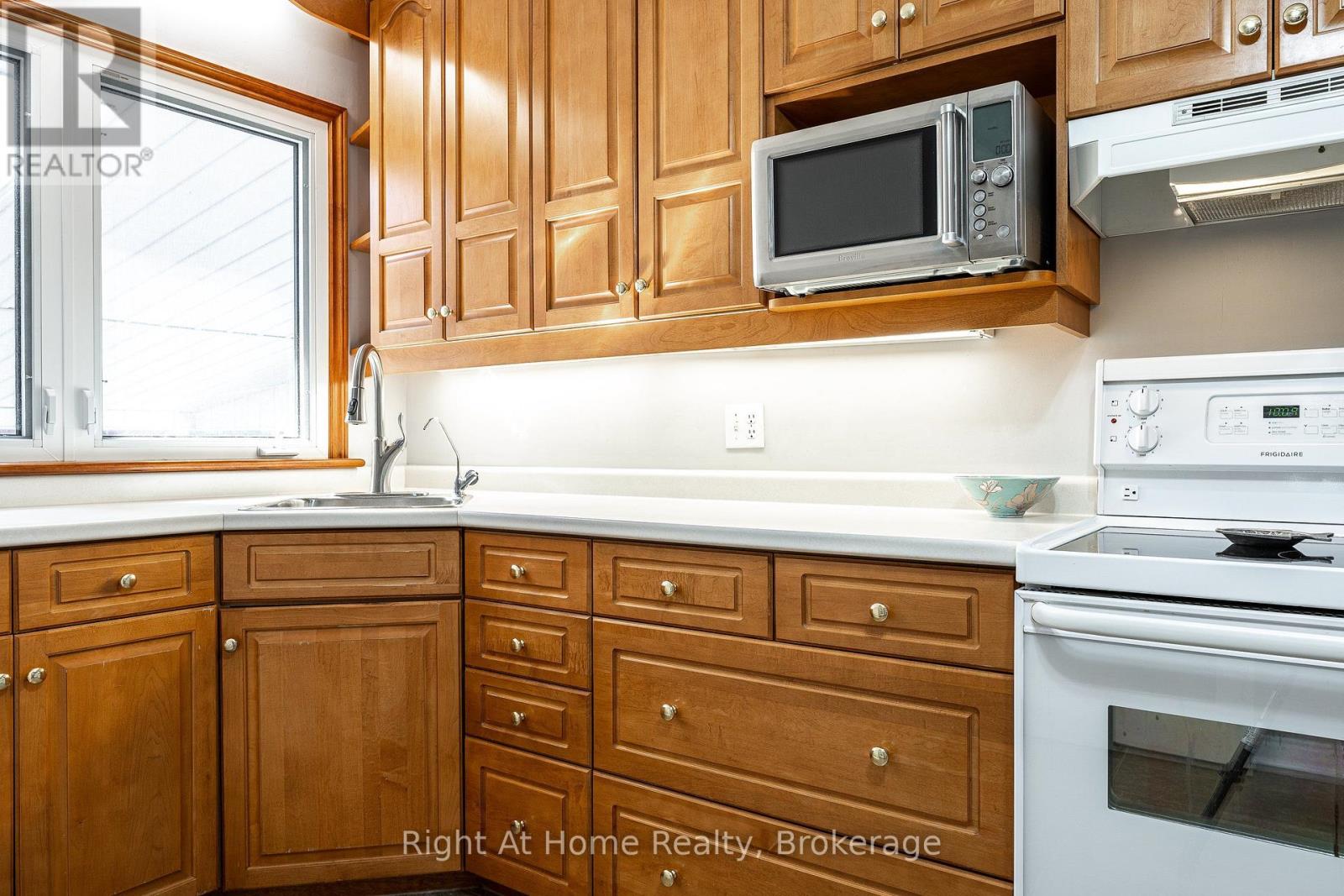 202 EASSON STREET - 21