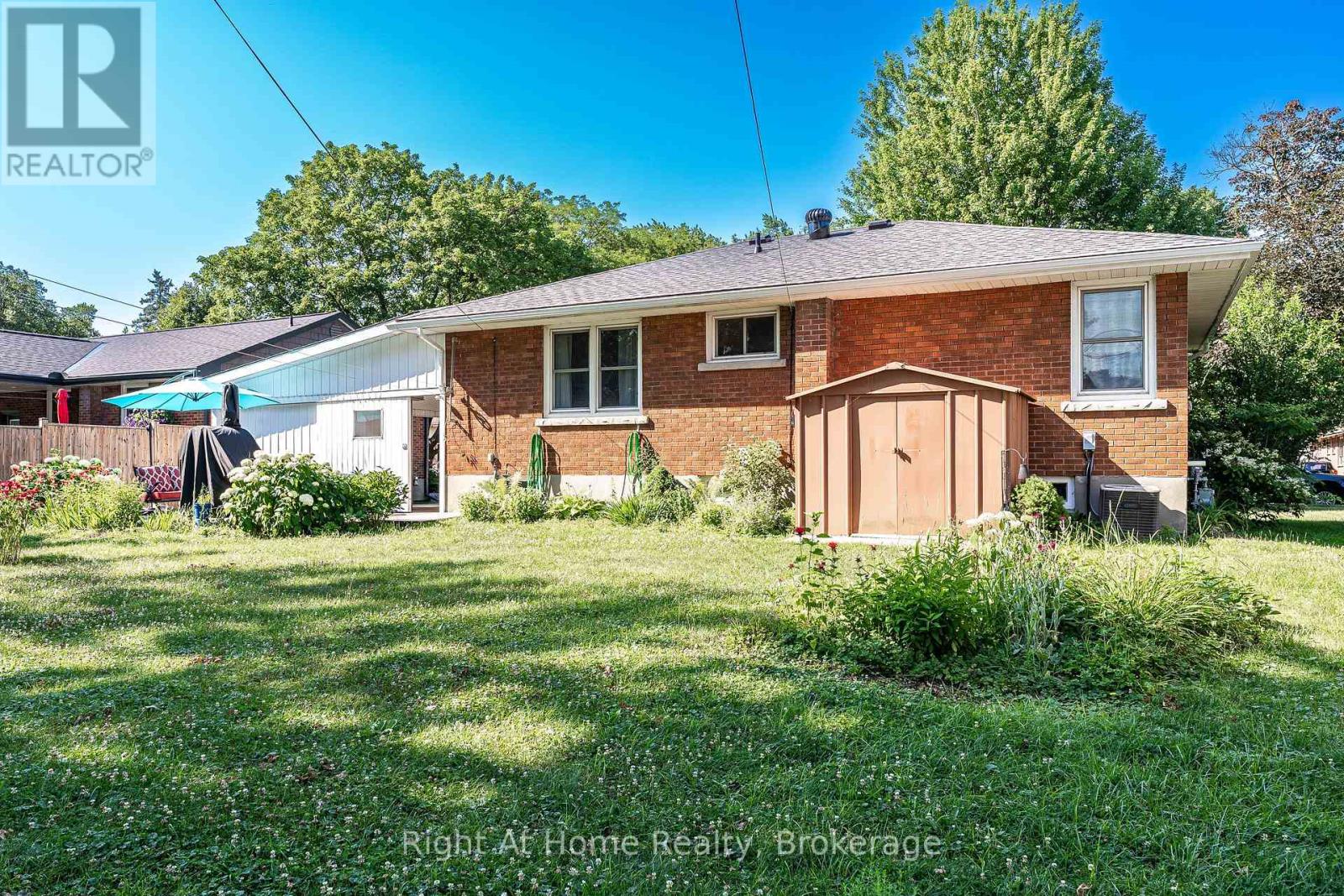 202 EASSON STREET - 4