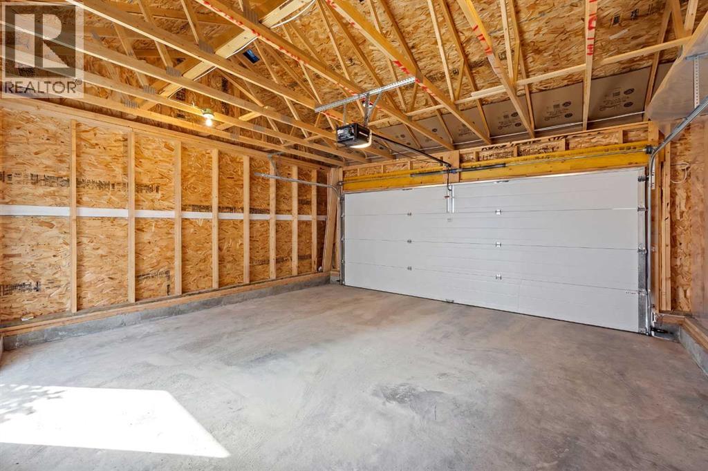 867 Walgrove Boulevard SE - 32