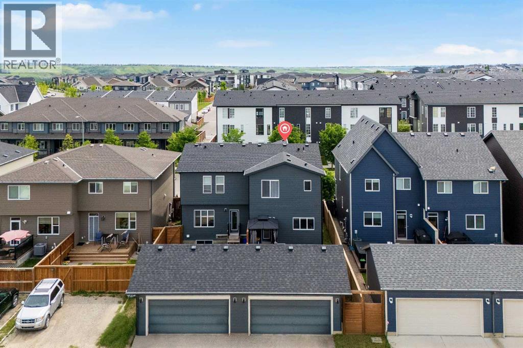 867 Walgrove Boulevard SE - 33