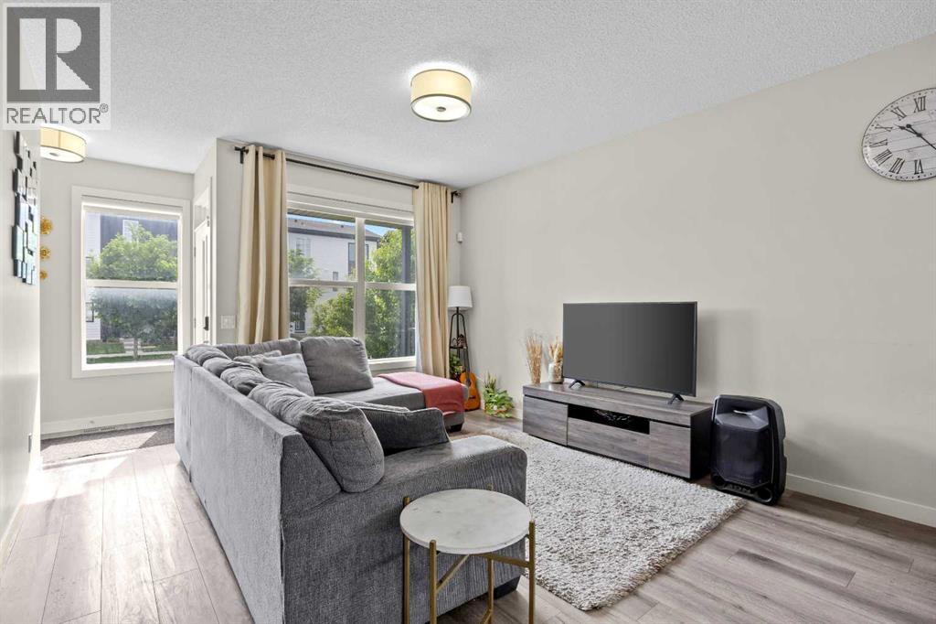 867 Walgrove Boulevard SE - 5
