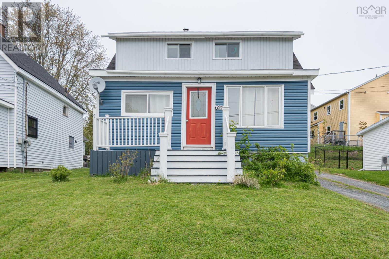 622 Lorne Street - 1