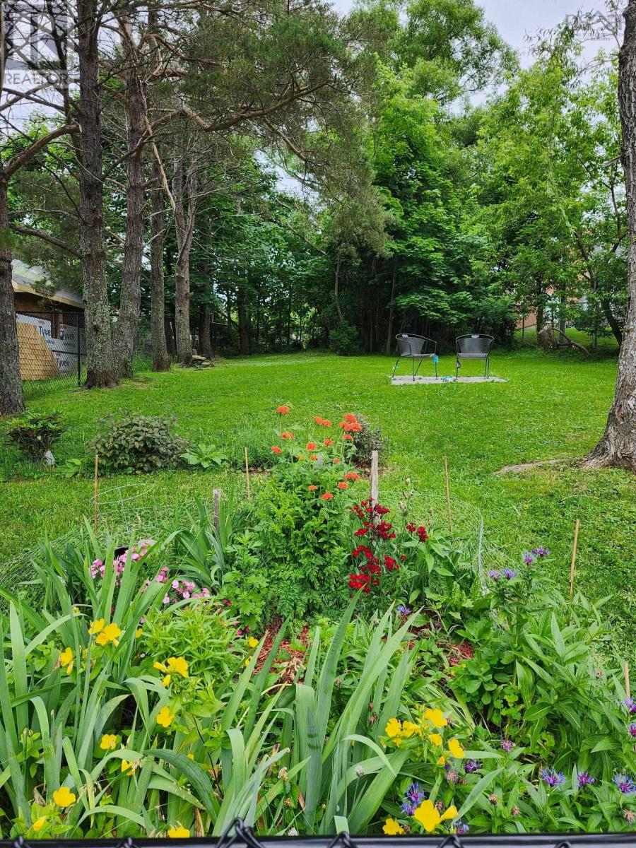 622 Lorne Street - 25