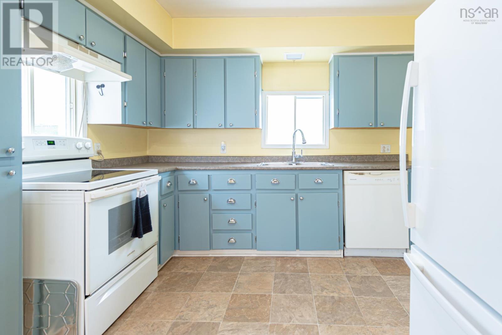 622 Lorne Street - 5
