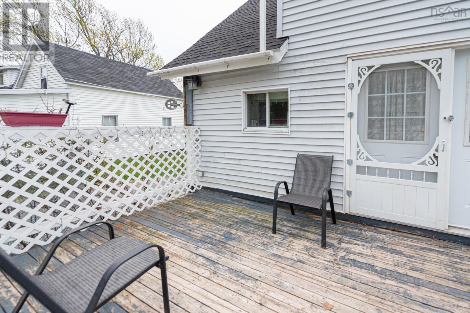 622 Lorne Street - 19